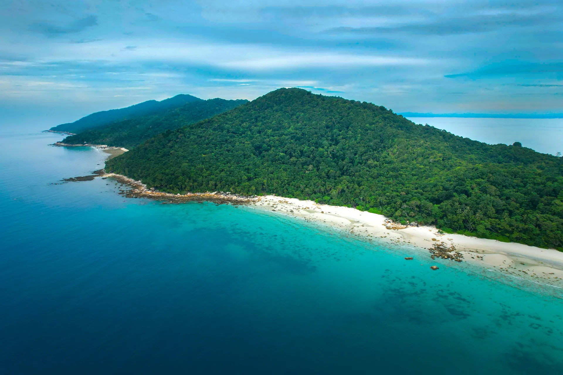 Top 35 Must Visit Places in Malaysia (2025) Top 35 Must Visit Places in Malaysia (2025), What is the most beautiful place in Malaysia?, How many days are enough to visit Malaysia?, Is Malaysia worth visiting in 2025?, Best time to travel to Malaysia, Safe places to visit in Malaysia for tourists, Best places to visit in Malaysia, Top tourist attractions in Malaysia, Malaysia travel guide 2025, Things to do in Malaysia, Malaysia itinerary, Where to go in Malaysia, Popular destinations in Malaysia, Malaysia sightseeing, Must visit destinations in Malaysia, Hidden gems in Malaysia, Malaysia islands to visit, Nature spots in Malaysia, Cultural attractions in Malaysia
