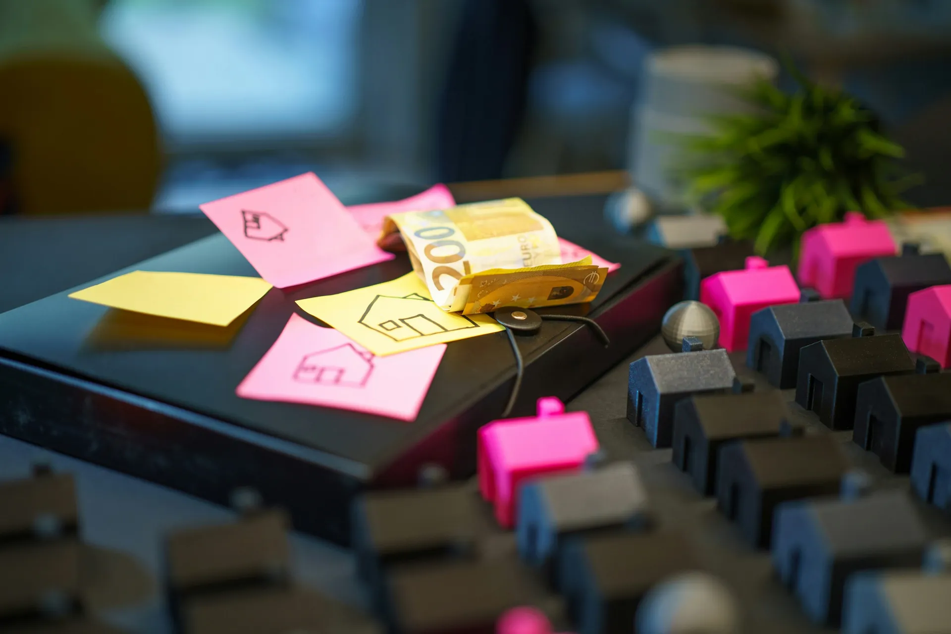 Post it, billet et petites maisons 