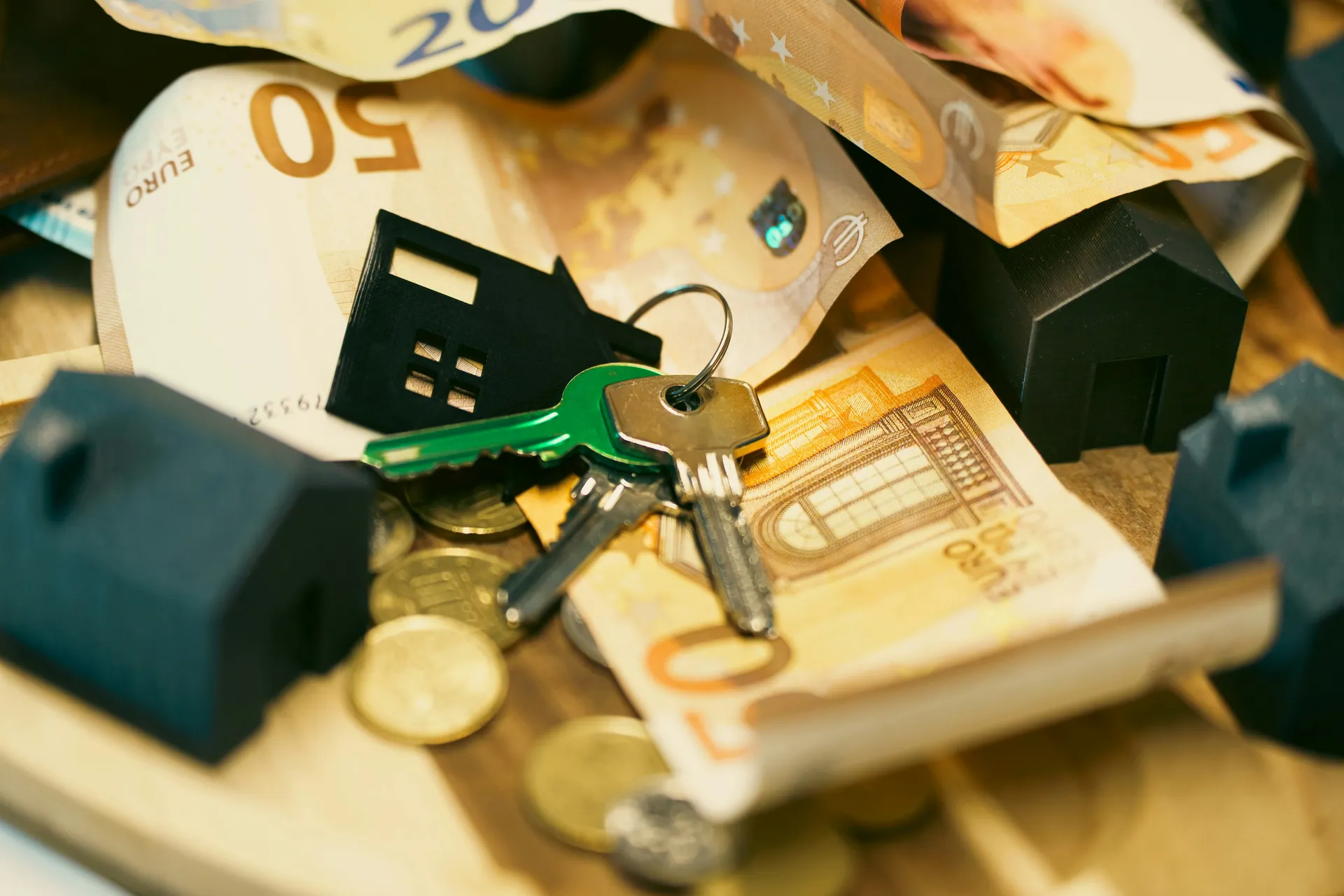 Clé, pièces et billets 