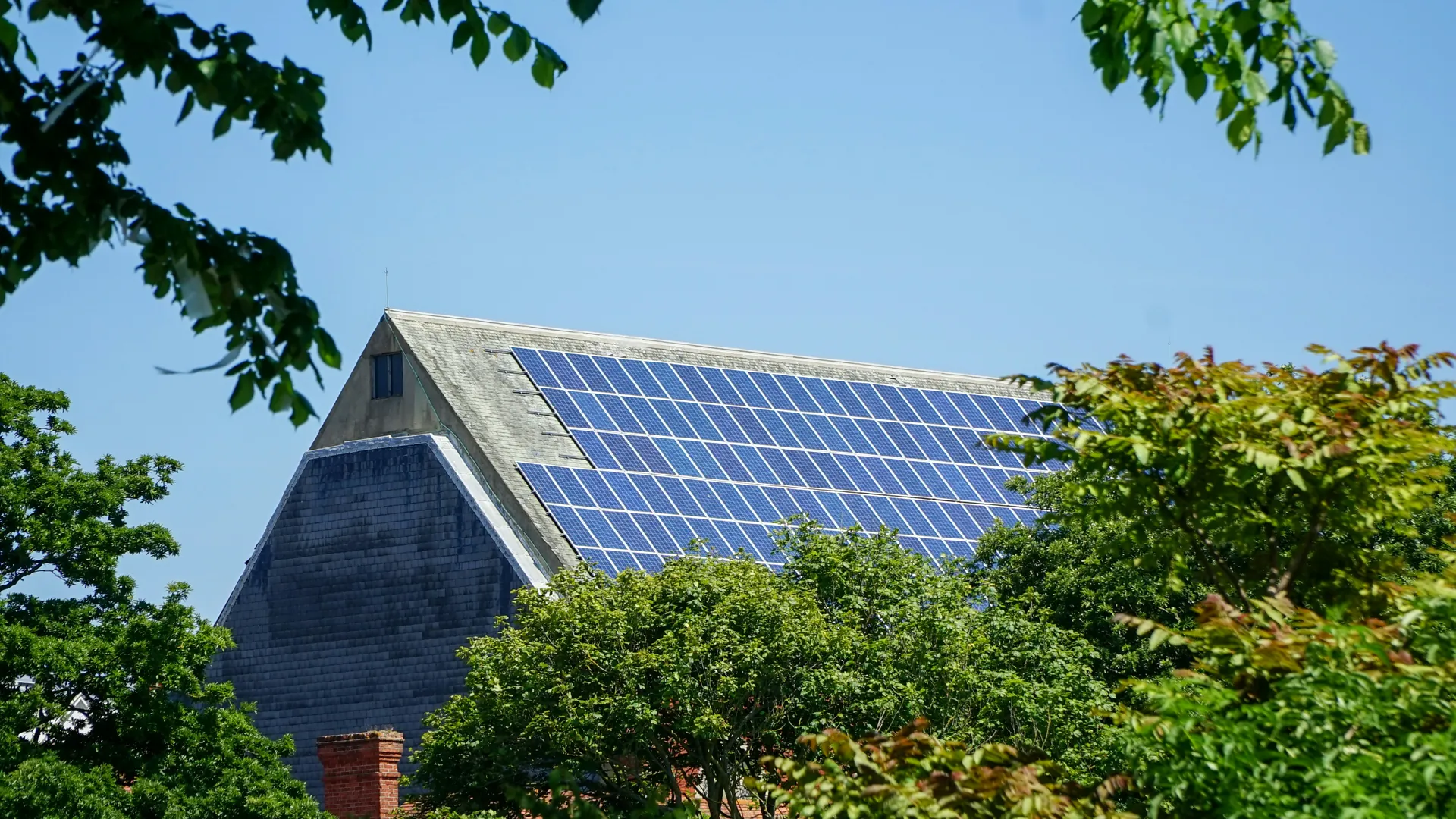 Toit, panneaux solaires