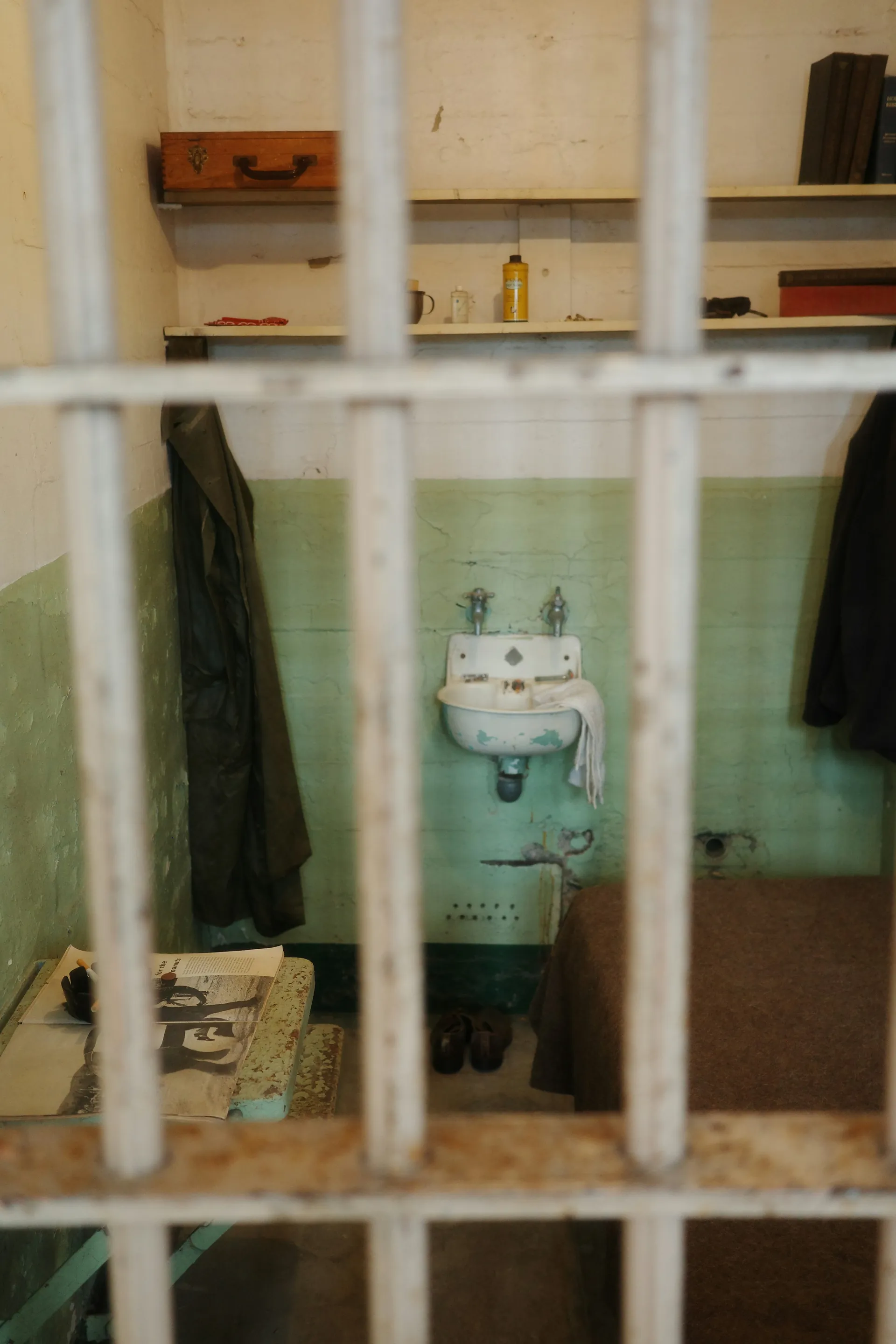 Prison 