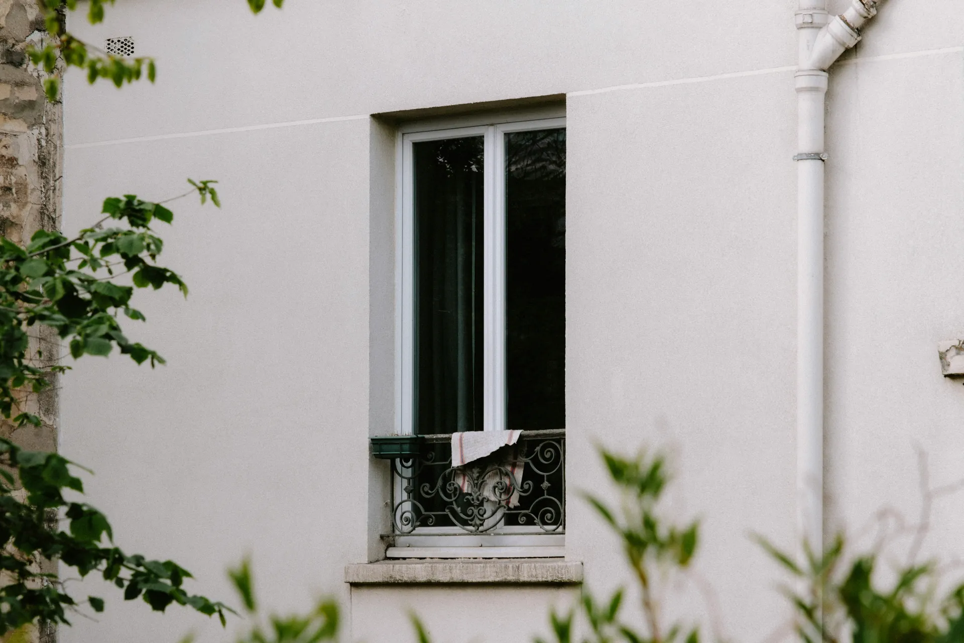 Fenêtre avec torchon