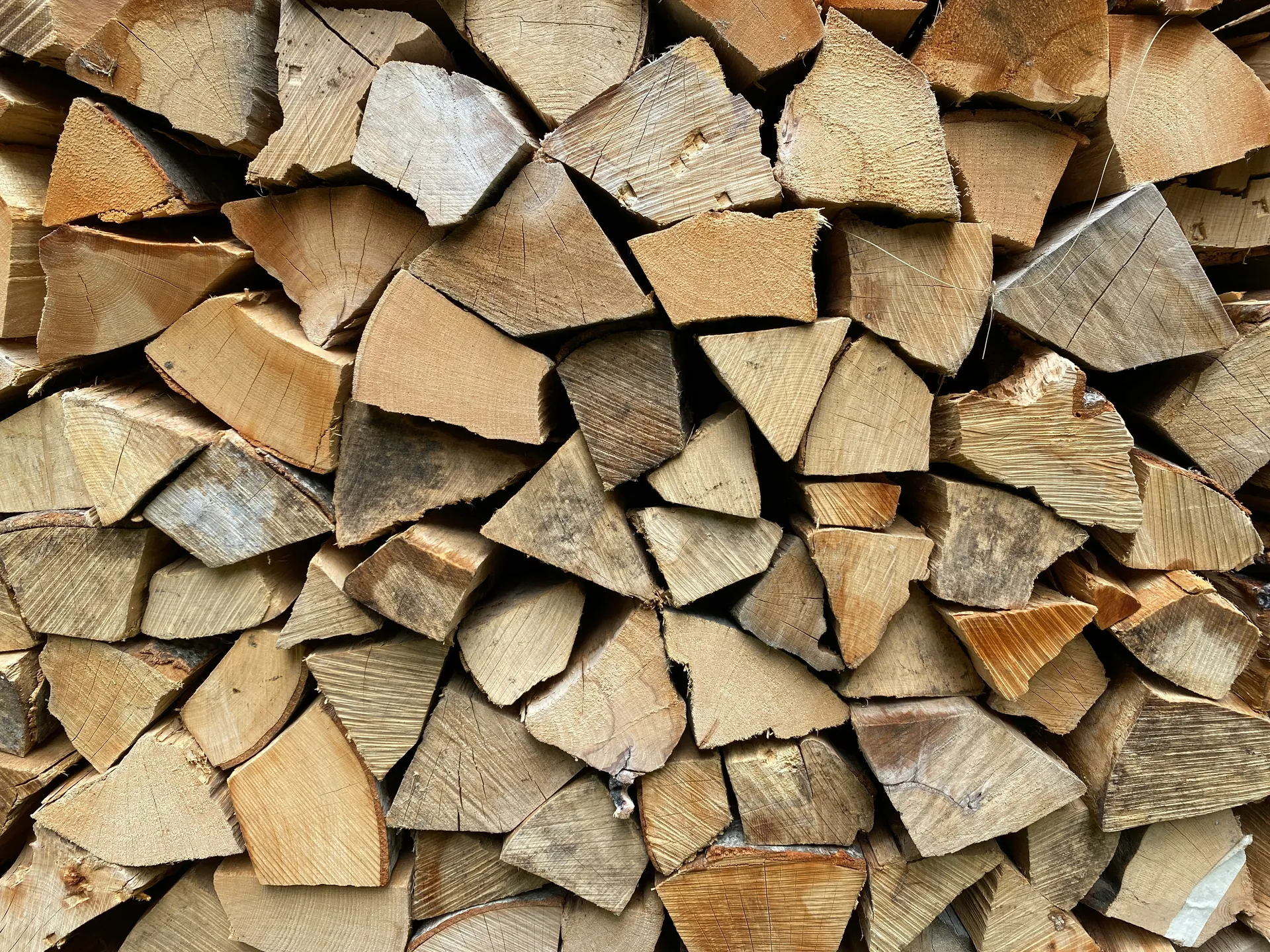 Comment la pénurie de matériaux affecte le prix des constructions Bois