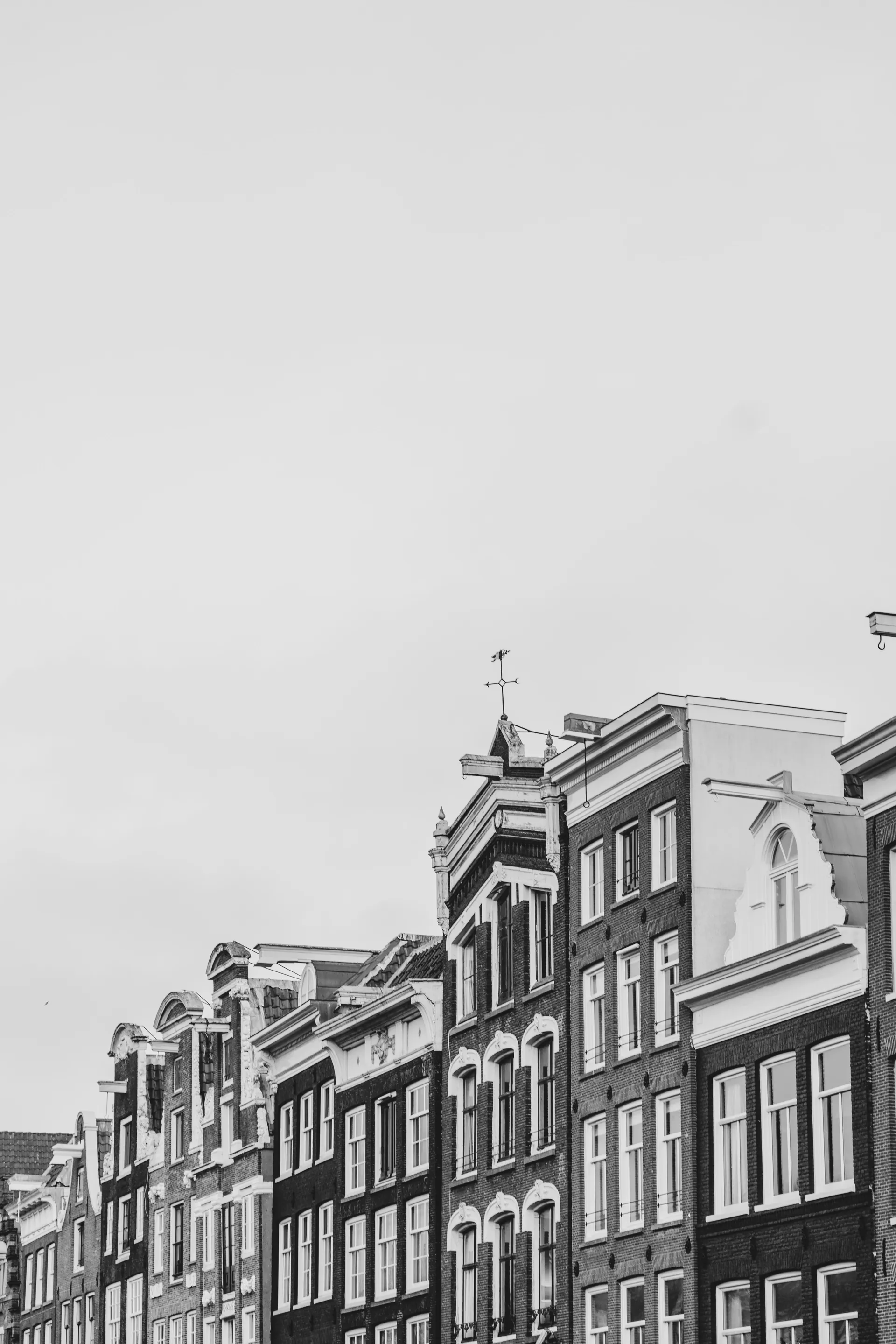 Petits immeubles noir et blanc